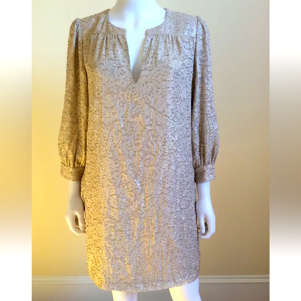 Nwot.. Elizabeth And James Gold Long Sleeve Dress